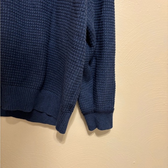 G.H. Bass & Co. Men's Navy Crewneck Sweater - Picture 7 of 8